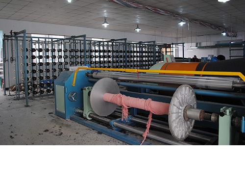 L'azienda leader nella filatura della lana ottiene buoni risultati e Li County Oumu Wool Textile Co., Ltd. coglie le opportunità del settore per cercare uno sviluppo comune.