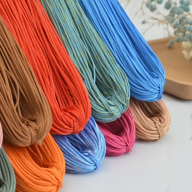 Benang sutra cerah berongga